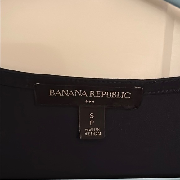 Banana Republic Navy Blue Sleeveless Top with front ruffle, size S - Picture 4 of 8